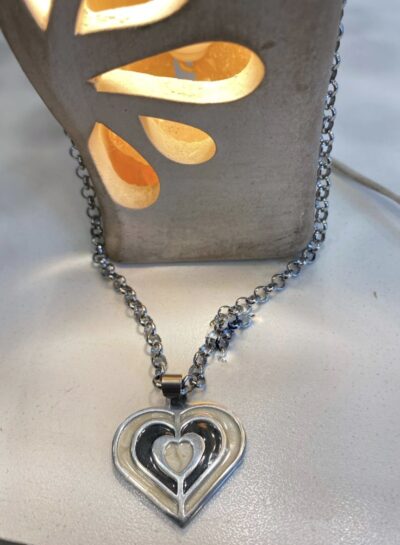 Collar Corazón nacarado y negro
