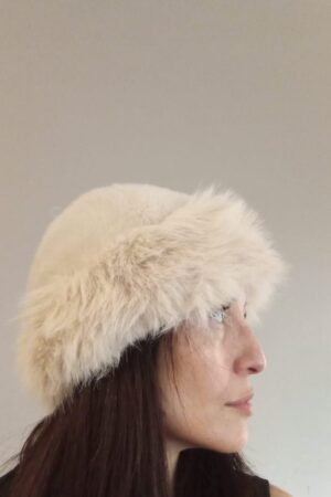 Gorro russo de piel sintética